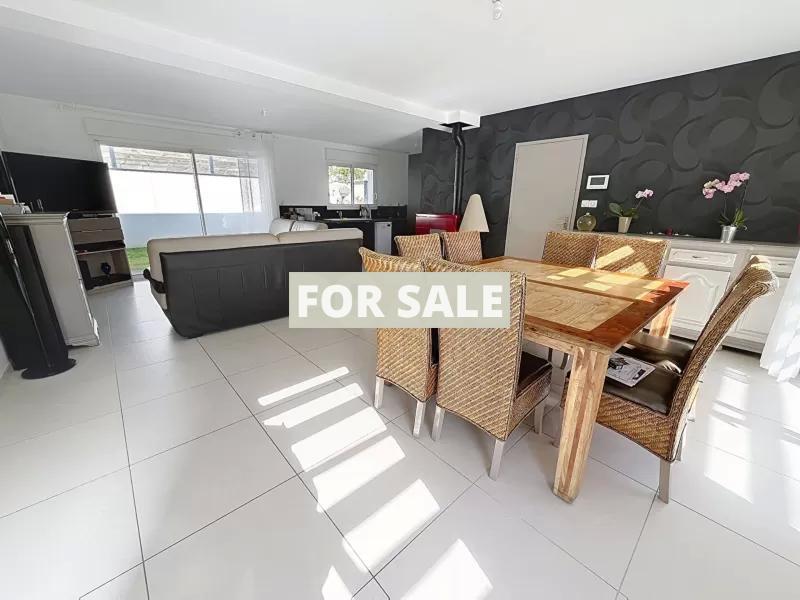 Contemporary Detached House by the Coast