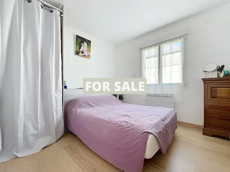 Contemporary Detached House by the Coast