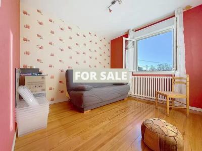 Detached House with Garden by the Coast