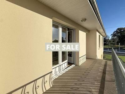 Detached House with Garden by the Coast
