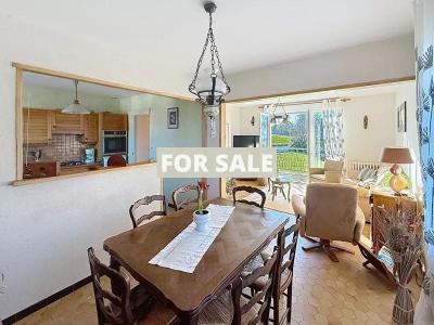 Detached House with Garden by the Coast