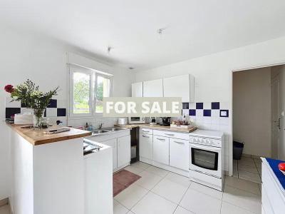 Modern Detached House with Garden
