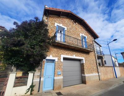 House With Pool, Terrace And Very Pleasant Courtyard