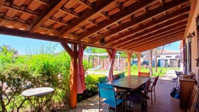 Pleasant Traditional Single Storey Villa With 4 Bedrooms On A 1512 M2 Land With Terraces And Pool.