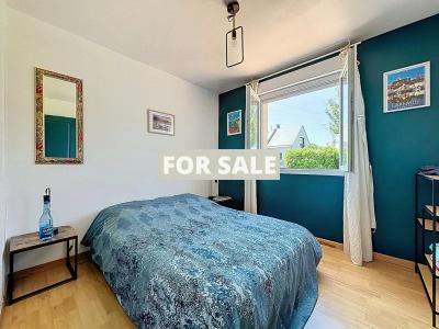 Detached House with Garden