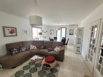 Large House With Swimming Pool