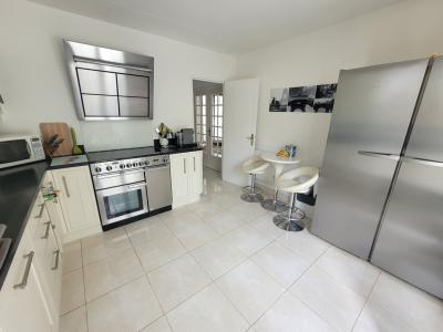 Large House With Swimming Pool