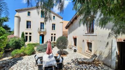 Unique Bourgeoise House With Pool