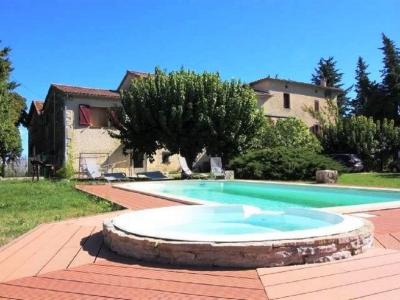 Large Detached House with Pool