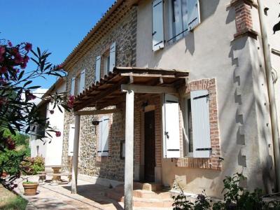 Superb Detached House with Above Ground Pool