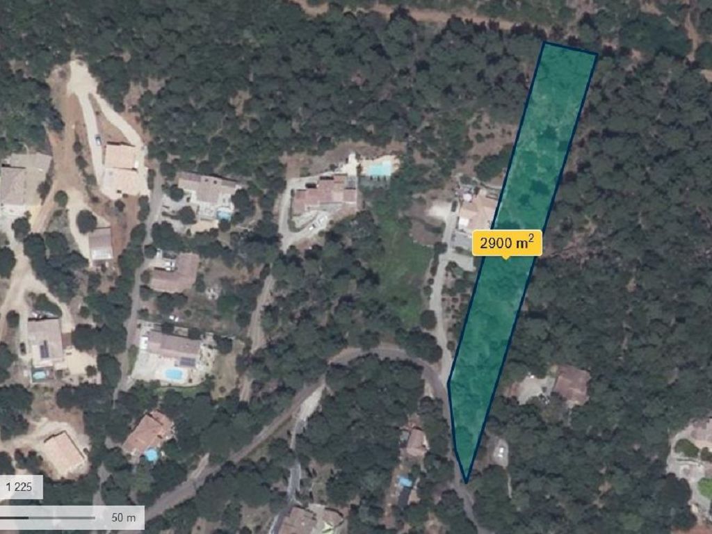 Building Plot For Sale, Services Nearby