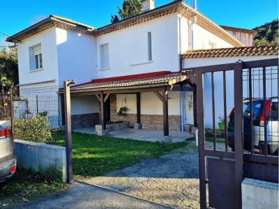 Large Family Villa with Garden in Great Location