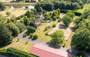 Detached Country House with Swimming Pool