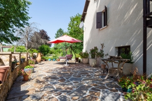 Detached Country House with Swimming Pool