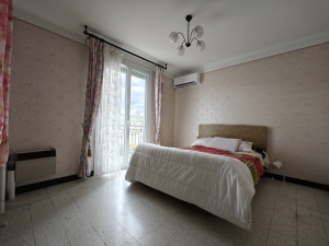 Detached House with Landscaped Garden