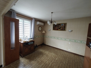 Detached House with Landscaped Garden