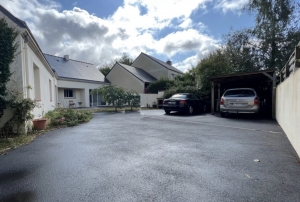 Single Storey Detached House with Office