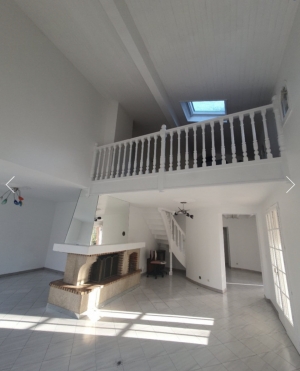 High End Family Home in Good Condition