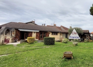 Detached House with Landscaped Garden