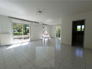 Detached House with Garden