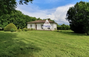 Quality Detached House with Landscaped Garden
