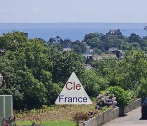 Detached Coastal House with Open Sea View