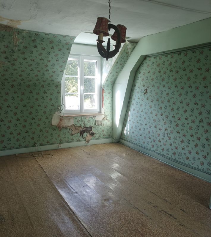 Charming Village House with Very Good Potential