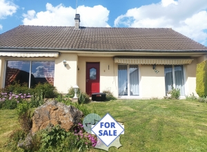 Traditional Detached House with Garden