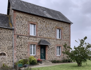 Stone House with Outbuilding and Nice Garden