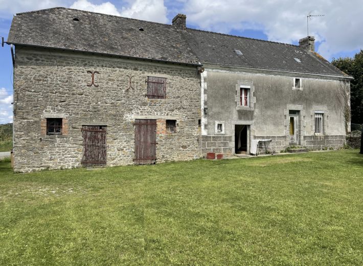 Detached Country House with Outbuilding