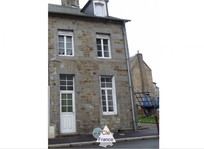 Main Photo of a 2 bedroom  House for sale