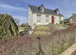 Detached House with Garden