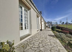 Detached House with Garden