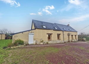 Detached Country House with Garden