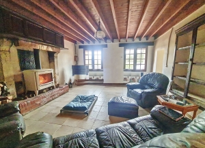 Detached Country House with Garden