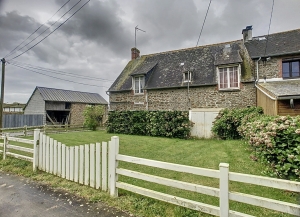 Stone House in Rural Hamlet Location