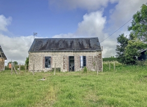 Detached Country House with Outbuilding