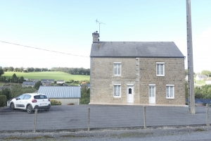 Detached Country House with Garden