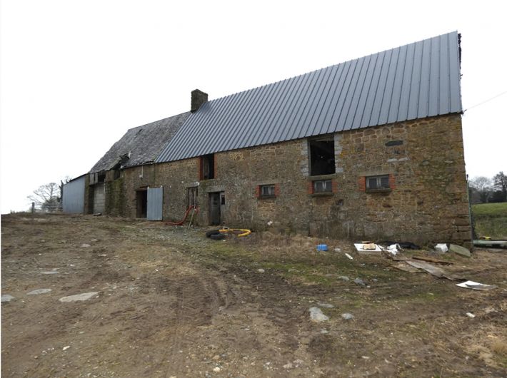 Detached Country House with Outbuilding