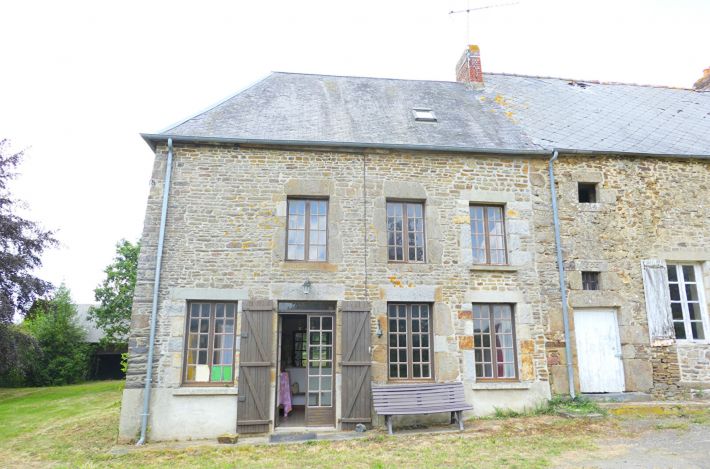 Main Photo of a 3 bedroom  House for sale