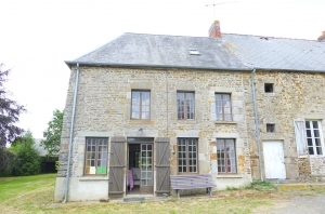 Traditional House with Garden in the Countryside