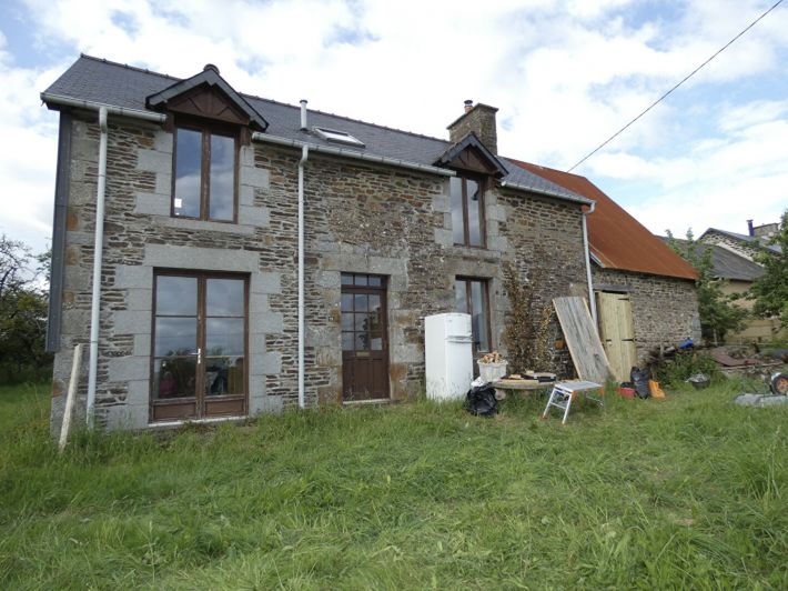 Detached Country House with Outbuilding