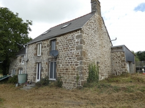 Detached Country House with Outbuilding