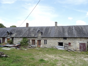 Countryside Longere with Outbuilding