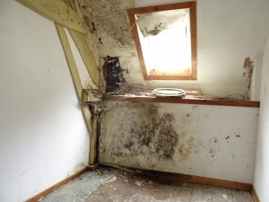 SLD02644 - Under Offer with Cle France