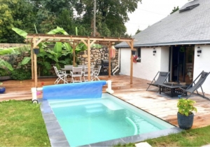 Detached Country House with Swimming Pool