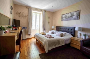 Main House And 4 Guest Gites with Pool