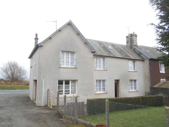 Main Photo of a 3 bedroom  House for sale
