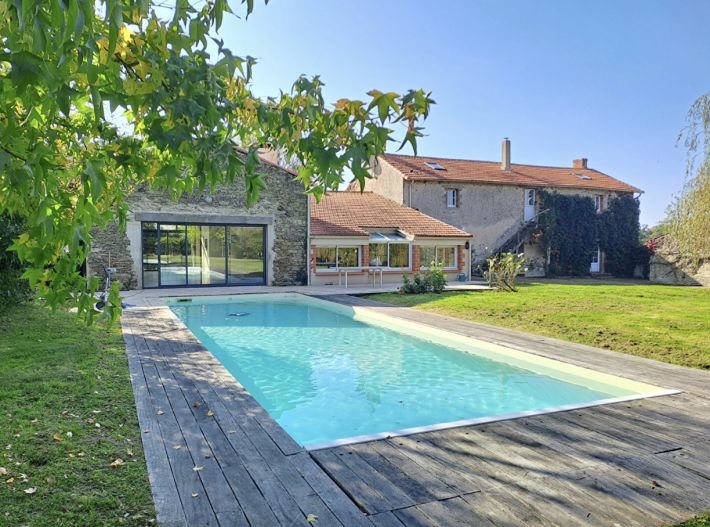 Former Farmhouse with Land and Outbuilding