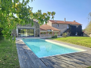 Former Farmhouse with Land and Outbuilding